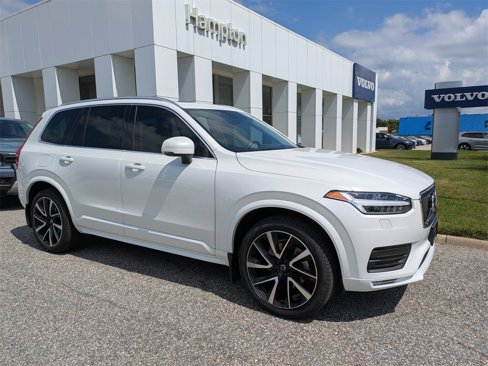 Certified 2022 Volvo XC90 T6 Momentum w/ Advanced Package image 2