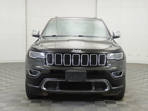 Used 2017 Jeep Grand Cherokee Limited w/ Luxury Group II image 2