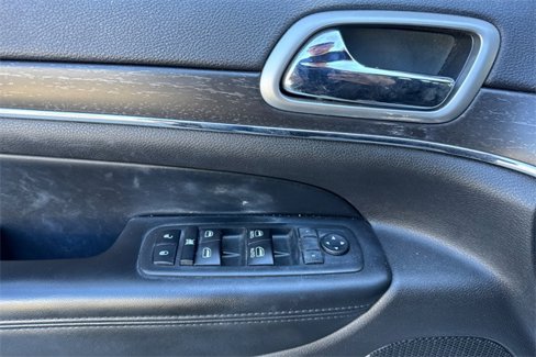 Used 2018 Jeep Grand Cherokee Limited image 11
