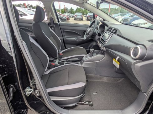 New 2025 Nissan Versa S image 28