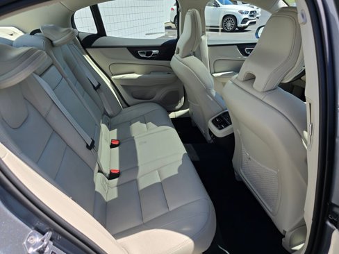 Used 2019 Volvo S60 T5 Inscription image 44