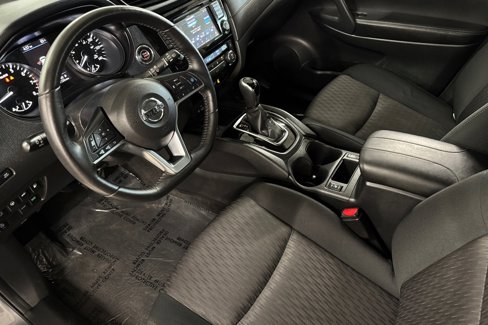 Used 2019 Nissan Rogue SV w/ Premium Package image 10