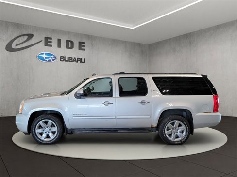 Used 2011 GMC Yukon XL SLT w/ SLT-2 Equipment Package image 8