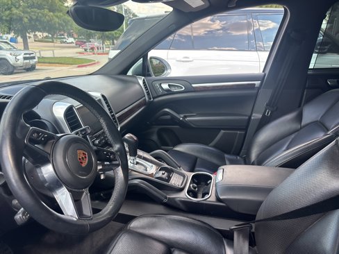 Used 2017 Porsche Cayenne S image 5