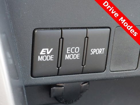 Used 2016 Toyota RAV4 XLE image 17