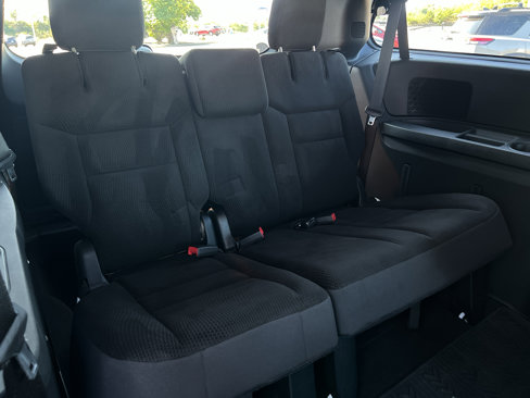 Used 2018 Dodge Grand Caravan SE image 15