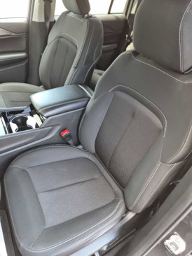 Used 2023 Jeep Grand Cherokee Laredo image 12