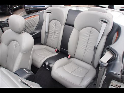 Used 2009 Mercedes-Benz CLK 350 Cabriolet image 21