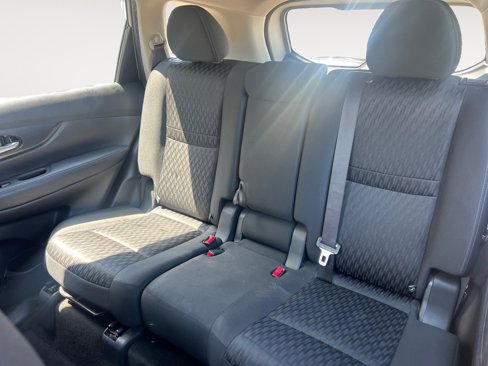 Used 2018 Nissan Rogue S image 13