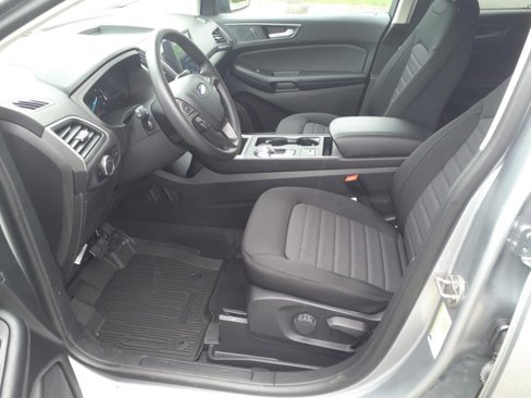 Used 2024 Ford Edge SE image 5