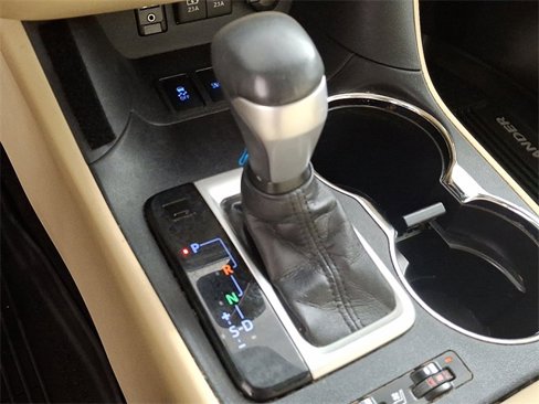 Used 2017 Toyota Highlander Limited image 20