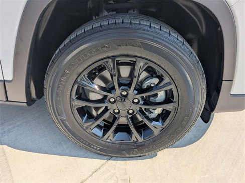 Used 2023 Jeep Cherokee Altitude Lux image 10