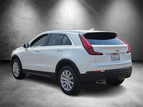 Used 2023 Cadillac XT4 Luxury w/ Cold Weather Package image 4