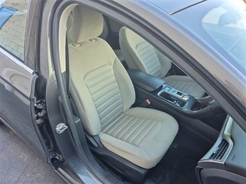 Used 2017 Ford Fusion S image 17