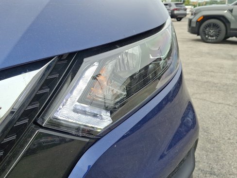 Used 2020 Nissan Rogue Sport S image 10