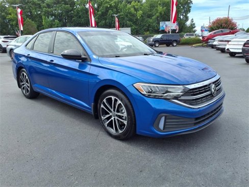 Used 2024 Volkswagen Jetta Sport image 1