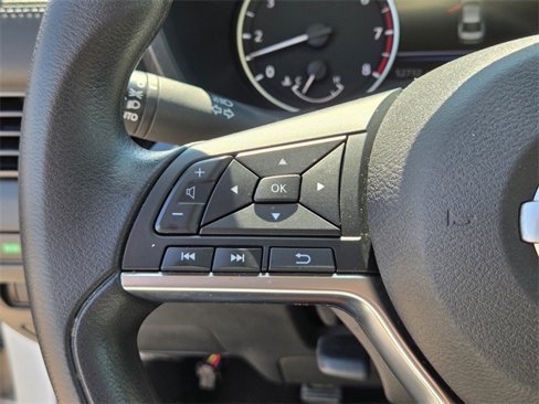 Used 2023 Nissan Sentra SV image 27