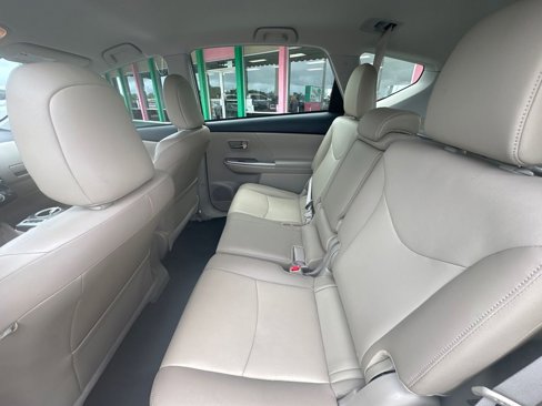 Used 2017 Toyota Prius V Three image 14