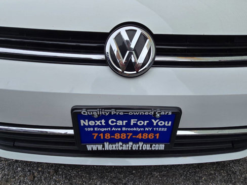 Used 2018 Volkswagen Golf S image 13