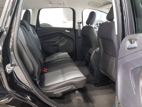 Used 2019 Ford Escape SE image 18