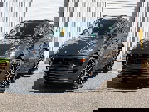 New 2026 Porsche Macan image 1