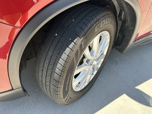 Used 2018 Nissan Rogue SV image 32