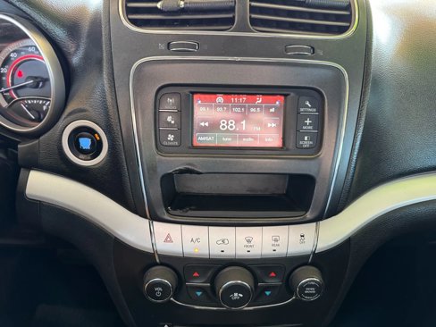 Used 2015 Dodge Journey SXT w/ Flexible Seating Group image 13