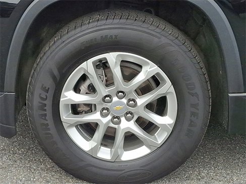 Used 2021 Chevrolet Traverse LS image 8