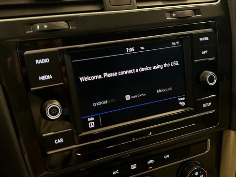 Used 2019 Volkswagen Golf S image 12