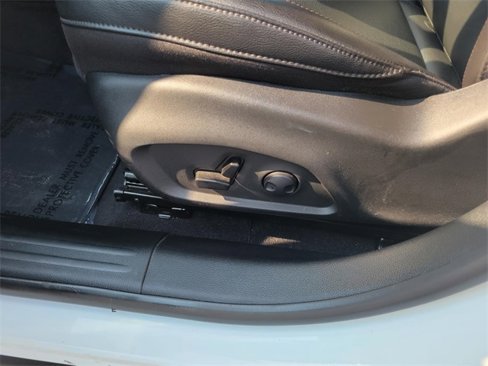 Used 2024 Jeep Compass Limited image 19