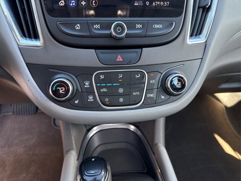 Used 2019 Chevrolet Malibu LT w/ Leather Package image 30