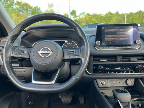 Used 2023 Nissan Rogue SV w/ SV Premium B Package image 9