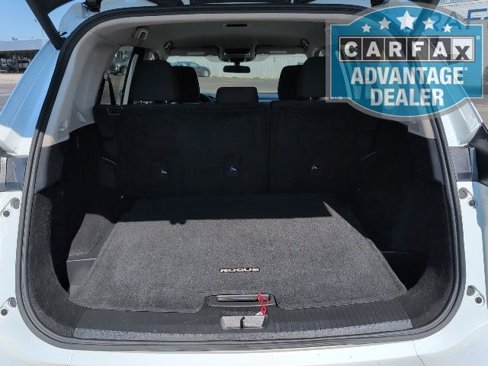 Used 2024 Nissan Rogue SV image 10