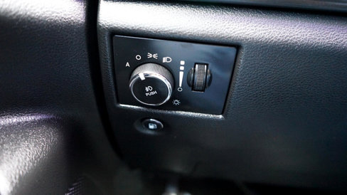Used 2020 Jeep Grand Cherokee Altitude image 16