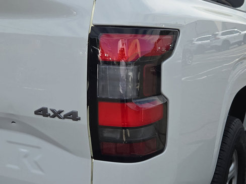 Used 2023 Nissan Frontier S w/ Technology Package image 12