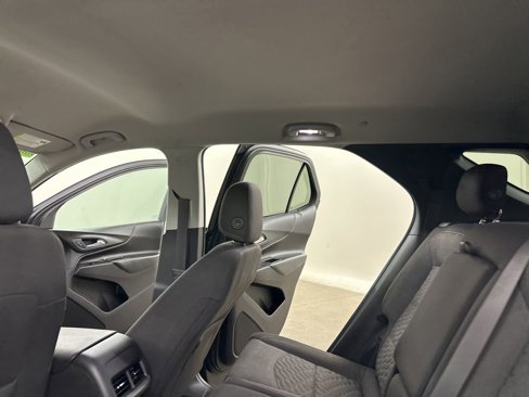 Used 2018 Chevrolet Equinox LT image 30