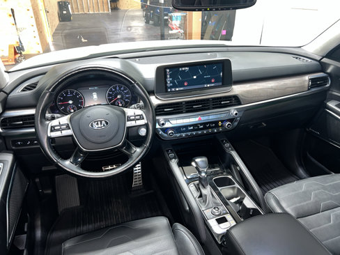 Used 2021 Kia Telluride SX w/ SX Prestige Package image 22