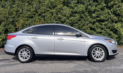 Used 2017 Ford Focus SE image 9