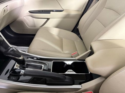 Used 2017 Honda Accord EX-L image 23