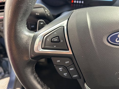 Used 2018 Ford Edge Titanium image 15