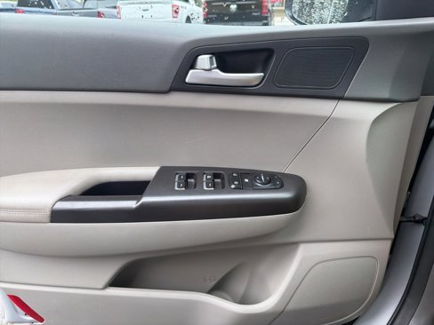 Used 2017 Kia Sportage LX image 12