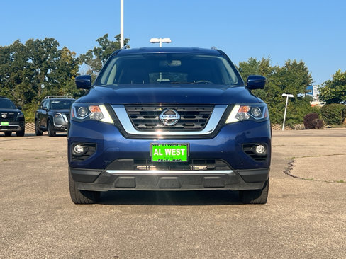 Used 2017 Nissan Pathfinder SL image 2