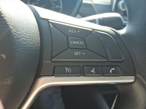 Used 2025 Nissan Altima 2.5 SV image 18