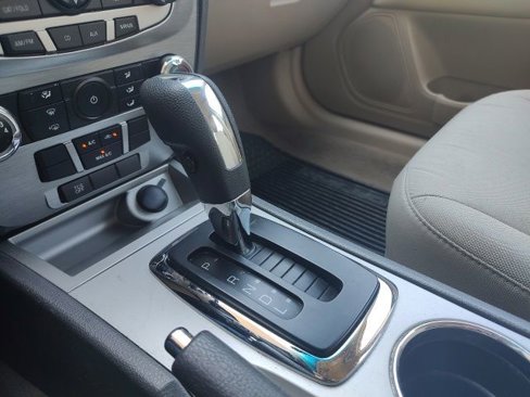 Used 2011 Ford Fusion SE image 9