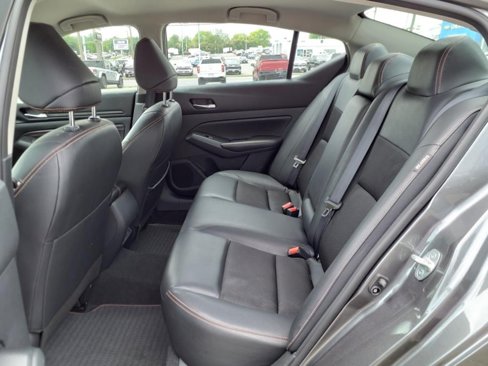Used 2022 Nissan Altima 2.5 SR image 12