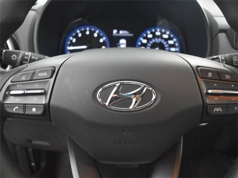 Used 2023 Hyundai Kona SEL w/ Winter Weather Package image 11