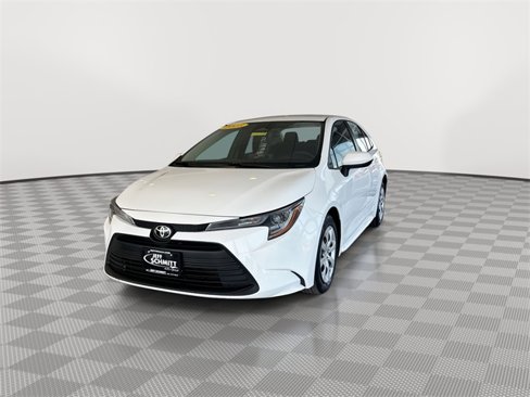 Used 2023 Toyota Corolla LE image 5