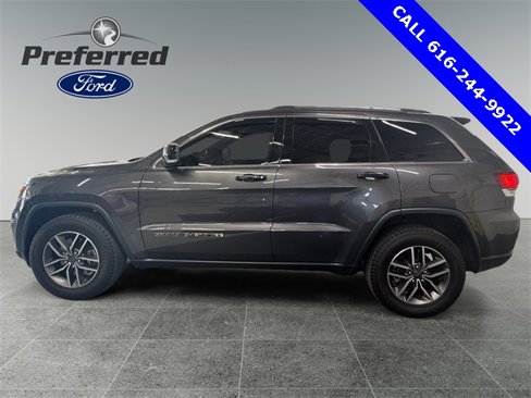 Used 2021 Jeep Grand Cherokee Limited image 10