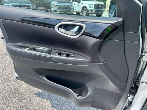 Used 2019 Nissan Sentra SV image 23