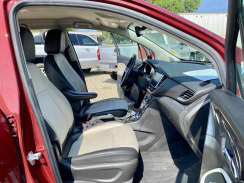 Used 2021 Buick Encore Preferred image 11